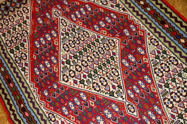 おしゃれインテリアキリムセンターラグ5506,サイズ:157x125cm(フサ含まず)