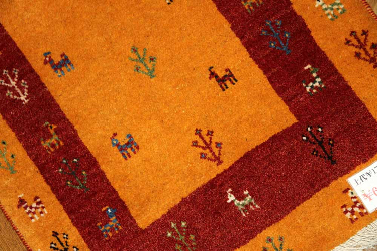リズバフトギャッベ高品質コルデスタンギャッベマットイラン製26217、サイズ:88x64cm(フサ含まず、