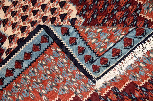 キリムセネのイラン直輸入珍しい色147000,サイズ:150x110cm(フサ含まず)