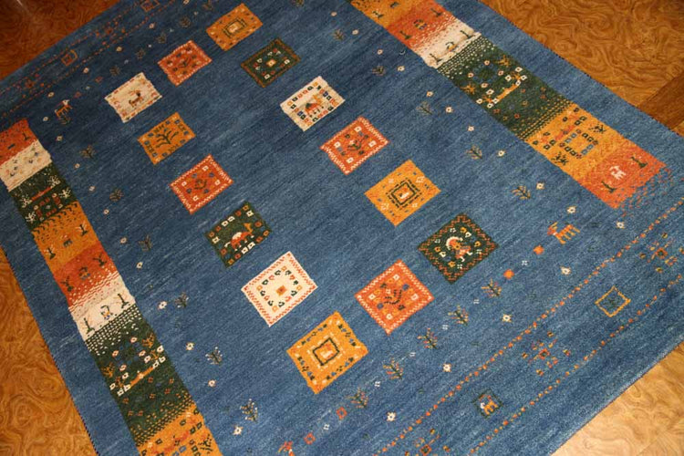 手織りペルシャギャッベのスカイーブルーラグ1700001、オリジナルギャッベ、サイズ:192x148 CM (フサ含まず)