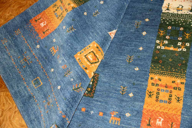 手織りペルシャギャッベのスカイーブルーラグ1700001、オリジナルギャッベ、サイズ:192x148 CM (フサ含まず)