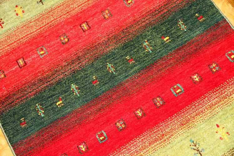 最高級イラン製ギャッベのアクセントラグメリノウール26353 , サイズ:120x83 CM