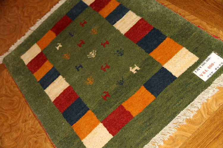 細かい織り方のギャッベコルデスタン産ウール26285、サイズ:98x65cm(フサ含まず)