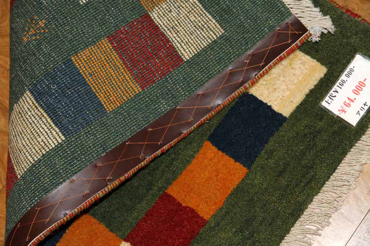 細かい織り方のギャッベコルデスタン産ウール26285、サイズ:98x65cm(フサ含まず)
