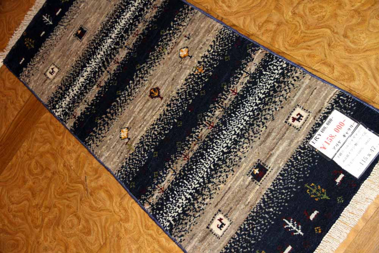 最高級ギャッベコルデスタン産地のメリノウールギャッベ58474、サイズ:115x47cm(フサ含まず)