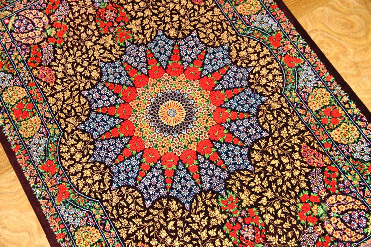 ペルシャ絨毯のクムシルクとても高品質マット57009,サイズ:122x76 CM