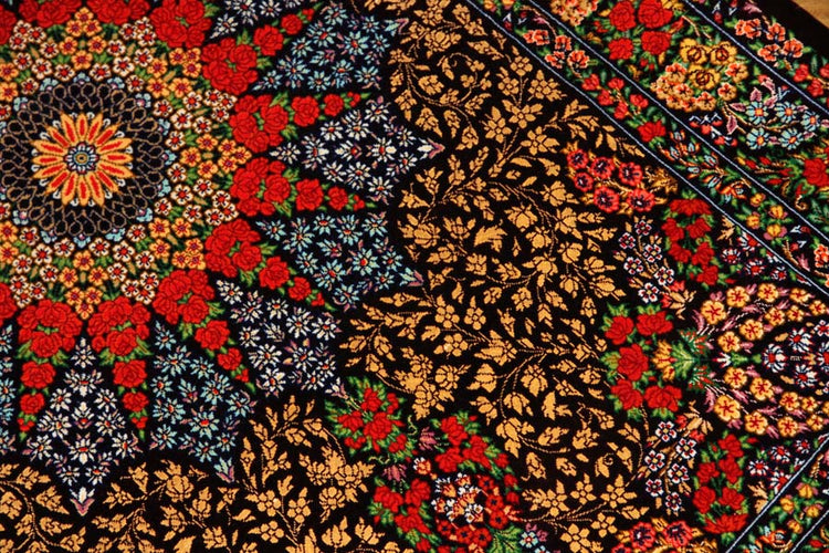 ペルシャ絨毯のクムシルクとても高品質マット57009,サイズ:122x76 CM
