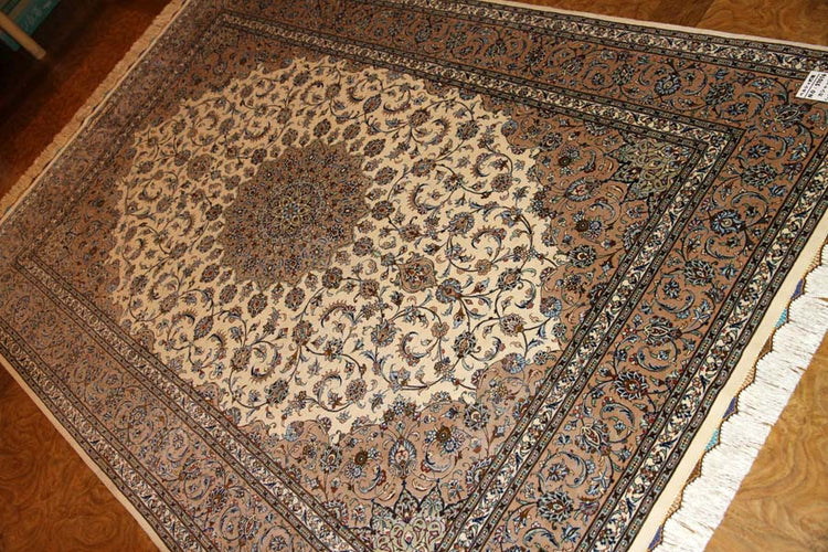 カシャーンシルク最高級ペルシャ絨毯ラグ99508、サイズ:203x134 CM(フサ含まず)