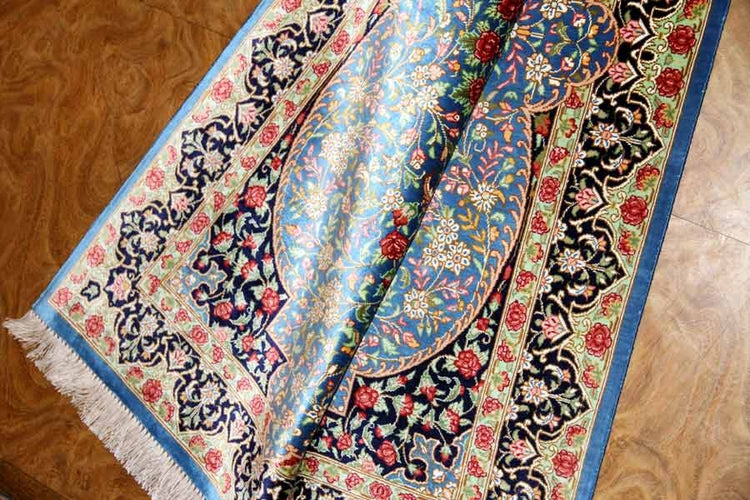 シルクのペルシャ絨毯玄関マットブルー色56041、イラン輸入、サイズ: 98x60 CM