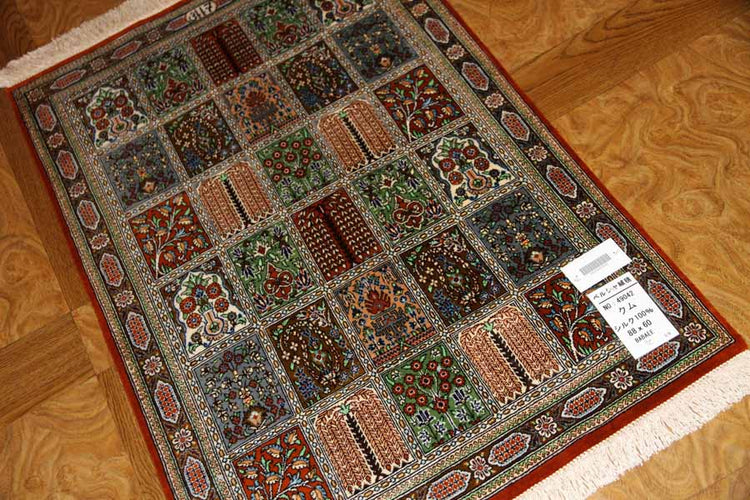 ペルシャ絨毯クムシルクヘシティーデザイン玄関マット49042、サイズ: 88x60