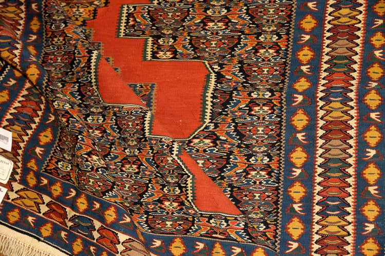 高級ペルシャキリムのセネ産地センターラグ84000,サイズ:150x120cm(フサ含まず)