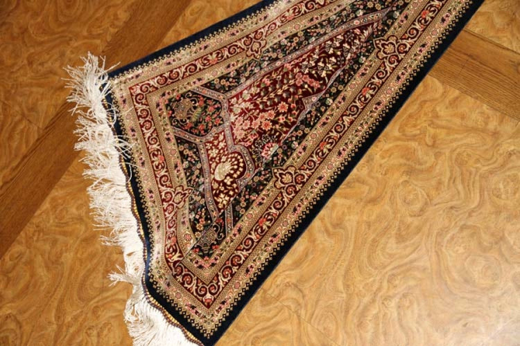 玄関マット、有名工房ペルシャ絨毯シルクトップクオアリティー56033、サイズ: 89x62 CM