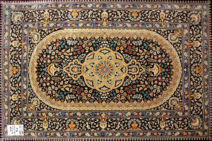 高級手織りペルシャ絨毯クムシルク48047　、工房：NASIIRI、サイズ：117x78、