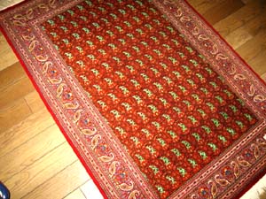 手織ペルシャセンターラグペイズリーペルシャシルク絨毯2622、サイズ：147x101 CM（フサ含まず）　