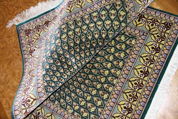 インテリアマットシルク、輸入玄関マットのシルククムペルシャ絨毯49053、サイズ：122x78ｃｍ