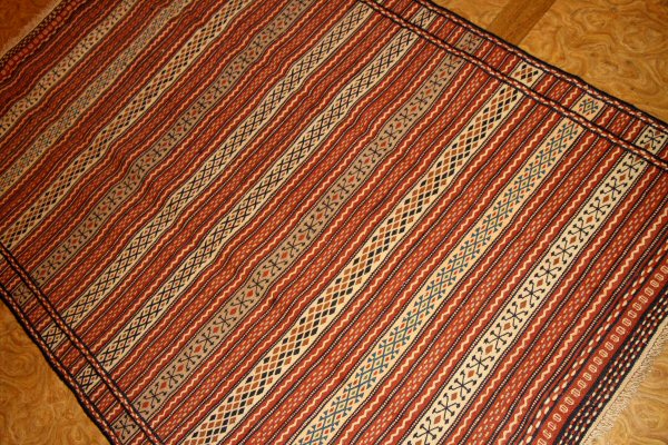 イラン直輸入カラートキリムのソファー前4438、サイズ：200x140 ｃｍ（フサ含まず)