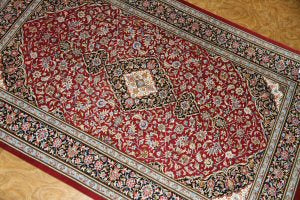 センターラグペルシャカーペット、クムシルクイラン輸入48076、サイズ：148x97ｃｍ（フサ含まず）