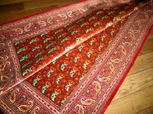 手織ペルシャセンターラグペイズリーペルシャシルク絨毯2622、サイズ：147x101 CM（フサ含まず）　