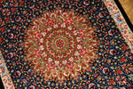 ペルシャ絨毯クム、とても綺麗な花模様のシルク手織りペルシャ56007、サイズ：88x59 CM