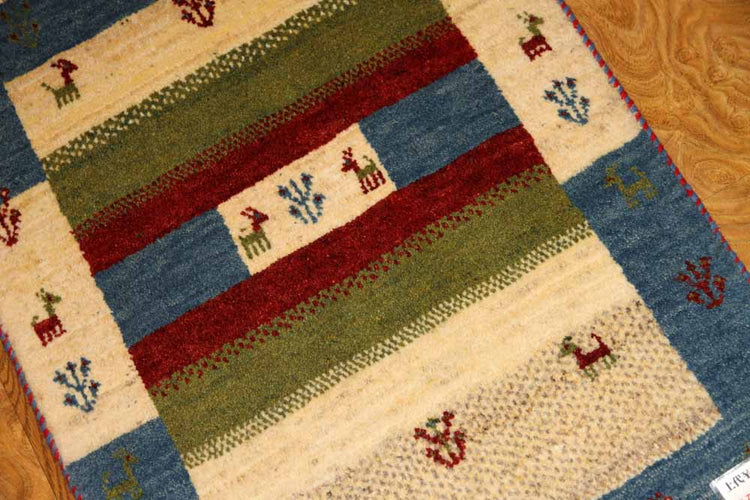 代表的なギャッベ模様、コルデスタンの高品質ギャッベ197210、サイズ：86x65ｃｍ（フサ含まず）
