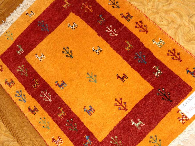 リズバフトギャッベ高品質コルデスタンギャッベマットイラン製26217、サイズ：88x64ｃｍ（フサ含まず、