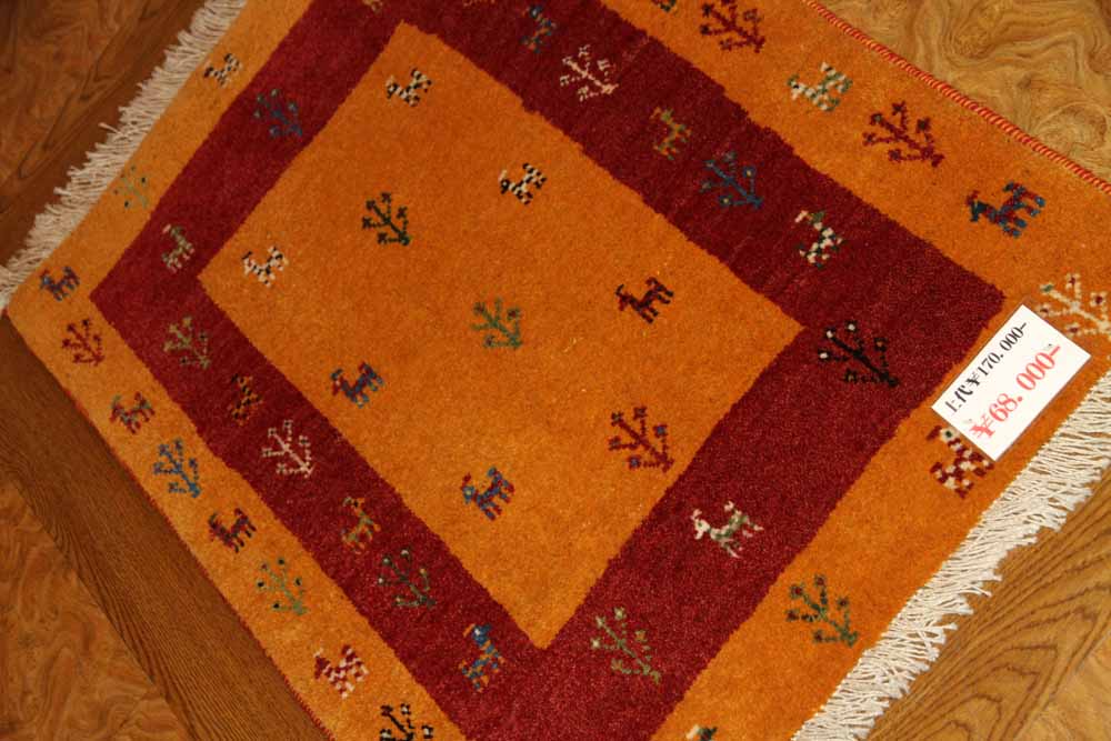 リズバフトギャッベ高品質コルデスタンギャッベマットイラン製26217、サイズ：88x64ｃｍ（フサ含まず、