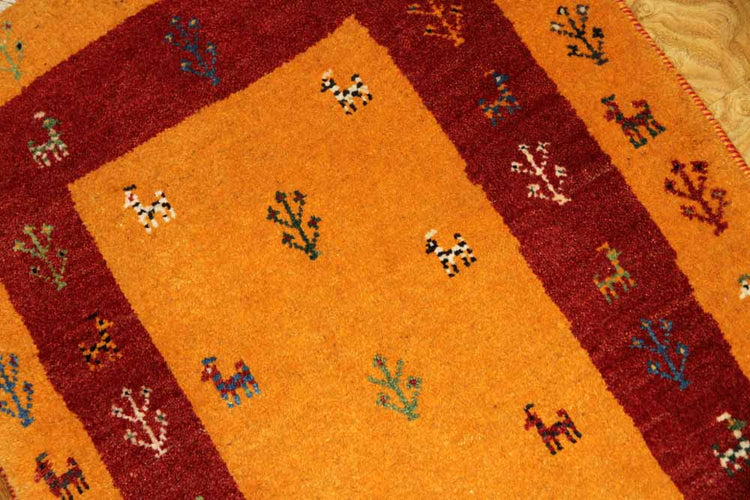 リズバフトギャッベ高品質コルデスタンギャッベマットイラン製26217、サイズ：88x64ｃｍ（フサ含まず、