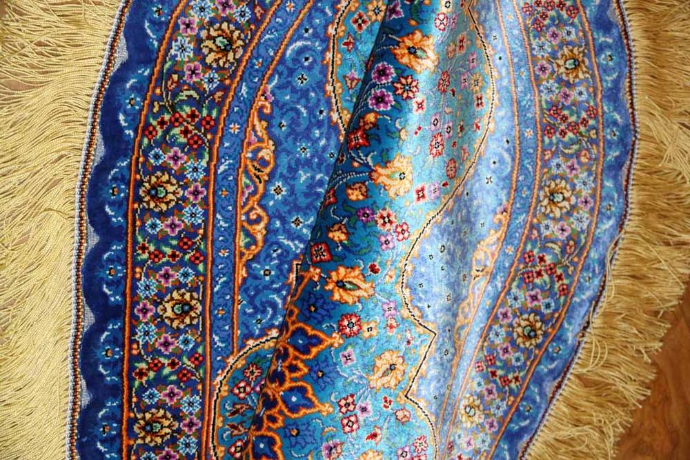 ペルシャ絨毯シルク珍しい楕円形高品質の綺麗な特別注文145952、サイズ：90x58 CM、