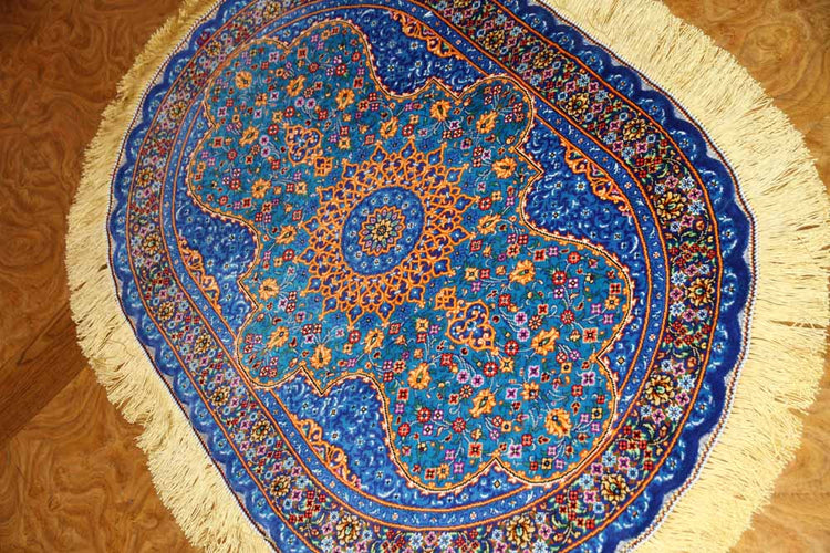ペルシャ絨毯シルク珍しい楕円形高品質の綺麗な特別注文145952、サイズ：90x58 CM、