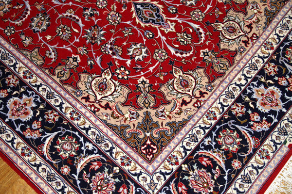 ペルシャ伝統のイスファハン町カーペット99432レッドカーペット、イラン絨毯、サイズ：241x155ｃｍ（フサ含まず）