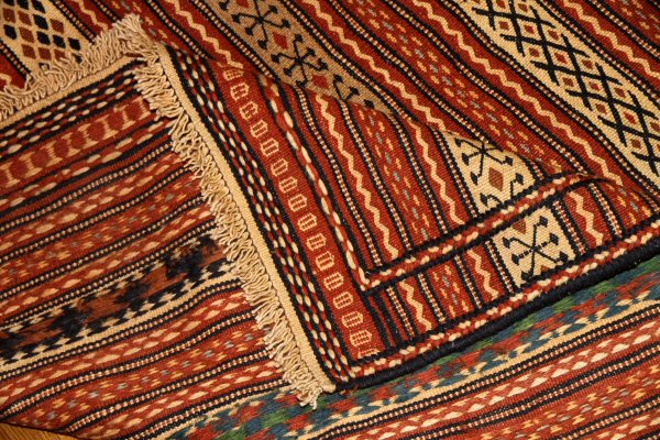 イラン直輸入カラートキリムのソファー前4438、サイズ：200x140 ｃｍ（フサ含まず)