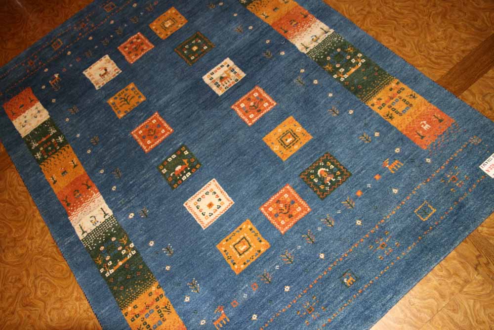 手織りペルシャギャッベのスカイーブルーラグ1700001、オリジナルギャッベ、サイズ：192x148 CM (フサ含まず）