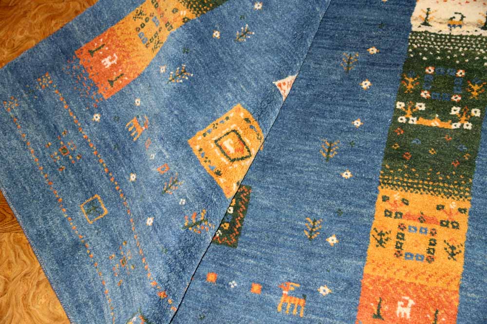 手織りペルシャギャッベのスカイーブルーラグ1700001、オリジナルギャッベ、サイズ：192x148 CM (フサ含まず）