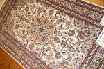 ペルシャ絨毯カシャーンシルク47032、サイズ：90x58、工房：FALLAH