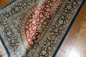 高級手織りペルシャ絨毯オンライン販売シルク48042,サイズ：117x76ｃｍ