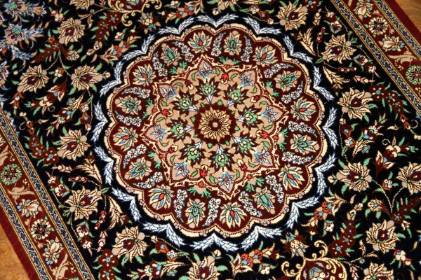 オリエンタルデザイン、玄関マットシルク手織り高級絨毯48001サイズ： 95x69 CM