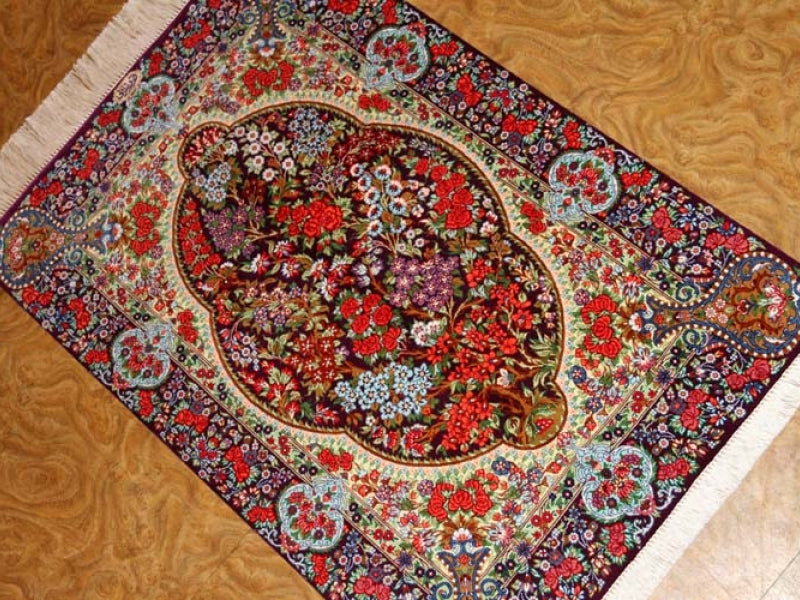 花模様シルク手織りペルシャ絨毯、玄関マットサイズ56049、サイズ： 89x60 CM