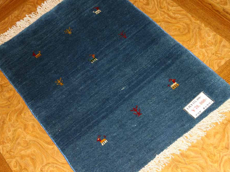 手織りペルシャギャッベイラン製ブルー色26622、サイズ：87x60ｃｍ（フサ含まず）