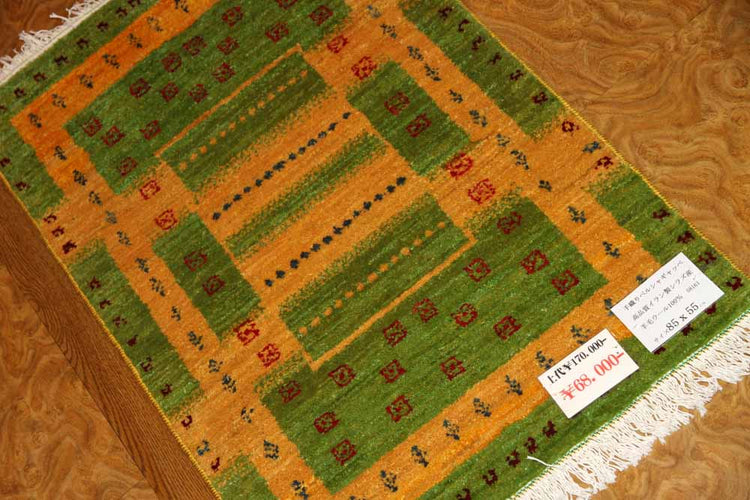 おしゃれでカラフルな色彩コルデスタン産地ギャッベ高品質58161、サイズ：85x55ｃｍ（フサ含まず）