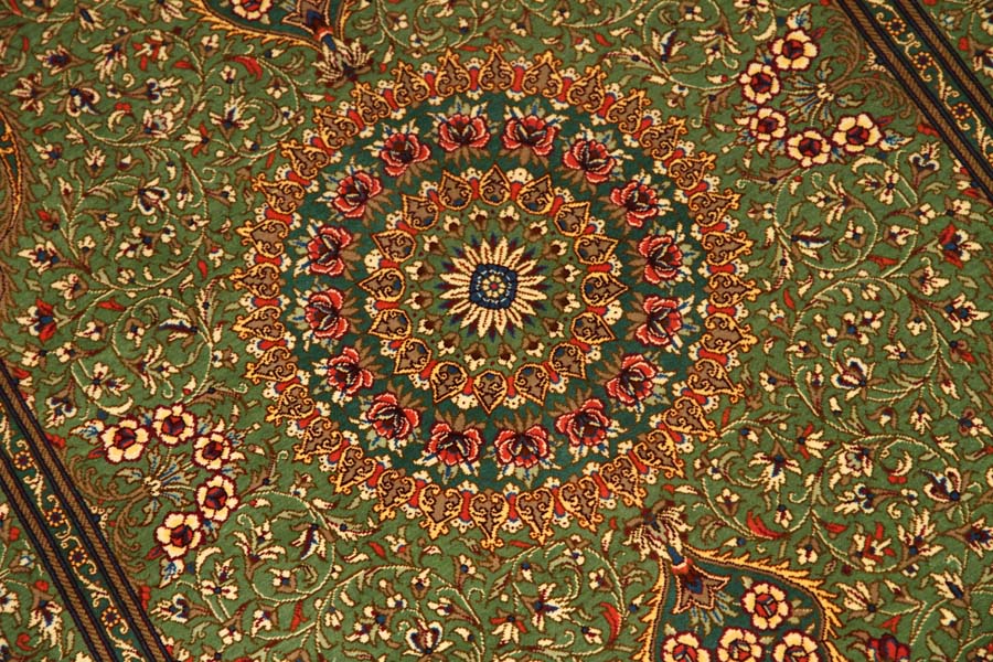 高級手作りペルシャ絨毯クムシルクグリーン57008、green carpet silk、サイズ：121x76 CM