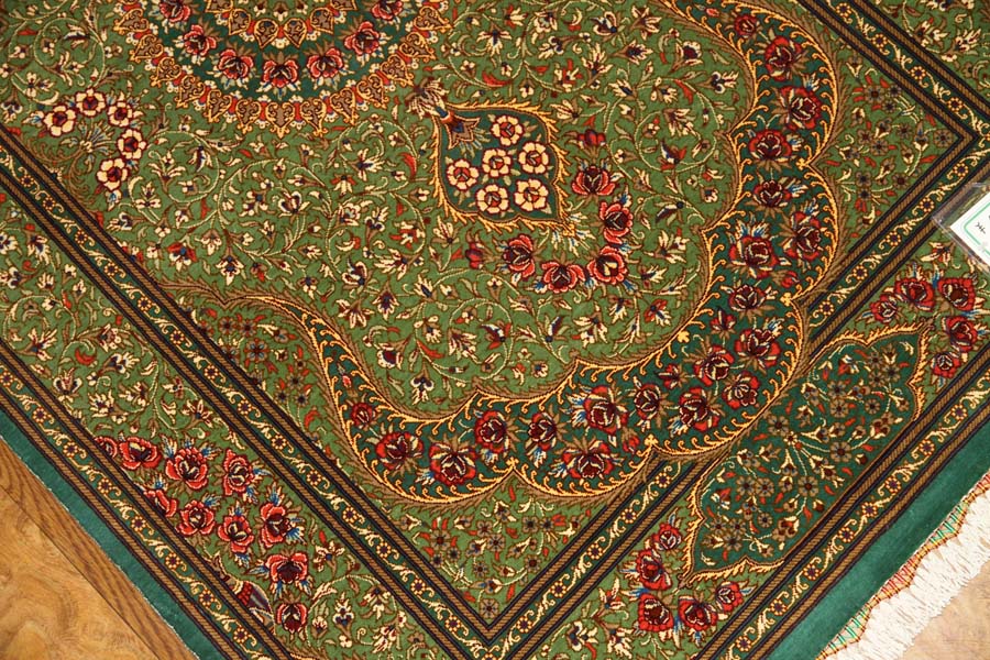 高級手作りペルシャ絨毯クムシルクグリーン57008、green carpet silk、サイズ：121x76 CM