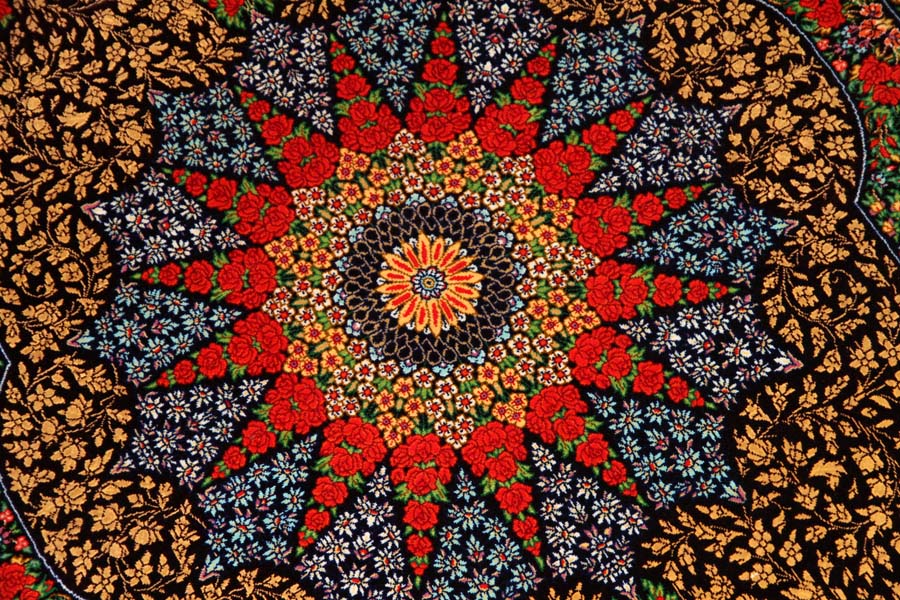 ペルシャ絨毯のクムシルクとても高品質マット57009,サイズ：122x76 CM