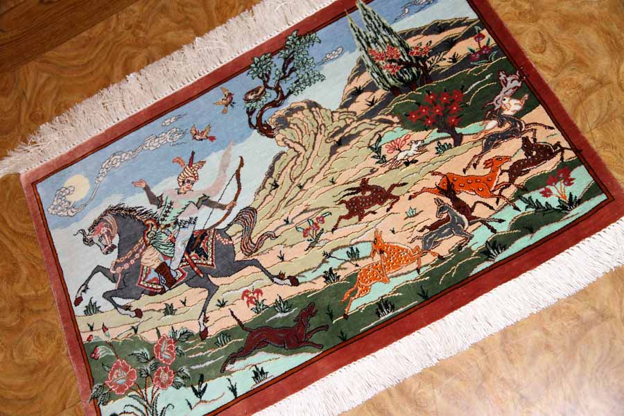 クムシルクのハンティングデザインペルシャ絨毯50013、サイズ：58x40 CM