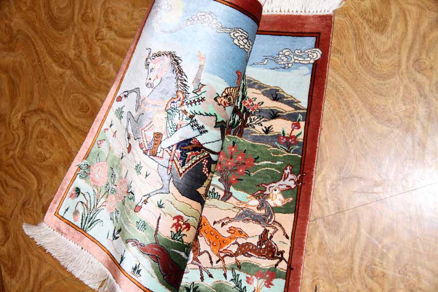 クムシルクのハンティングデザインペルシャ絨毯50013、サイズ：58x40 CM