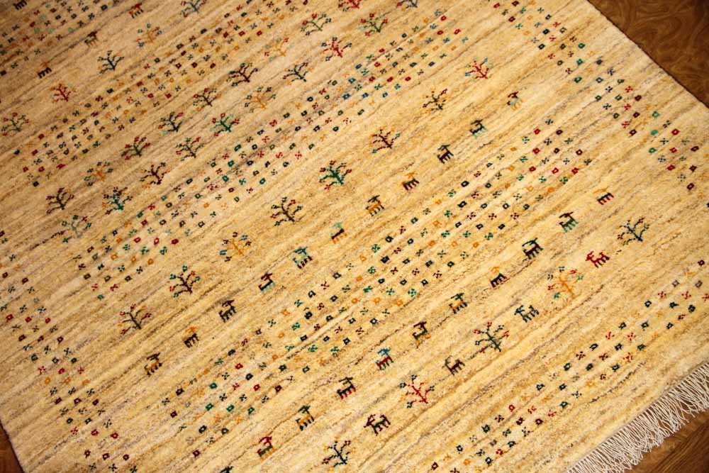 高品質のイラン製ギャッベ、メリノウールペルシャ18316、サイズ：203x156cm（フサ含まず）