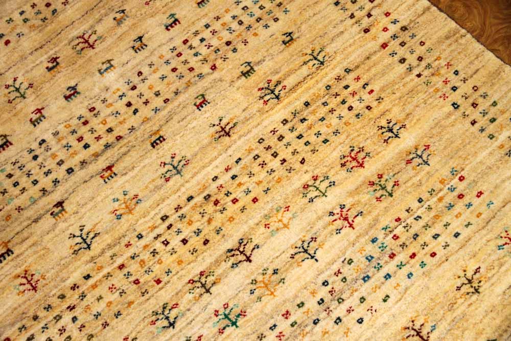 高品質のイラン製ギャッベ、メリノウールペルシャ18316、サイズ：203x156cm（フサ含まず）