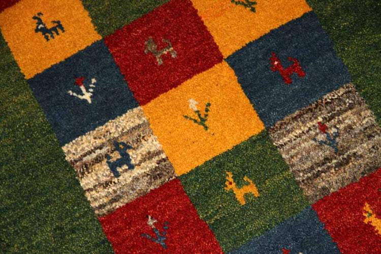 細かい織り方のギャッベコルデスタン産ウール26213、サイズ：88ｘ61ｃｍ（フサ含まず）