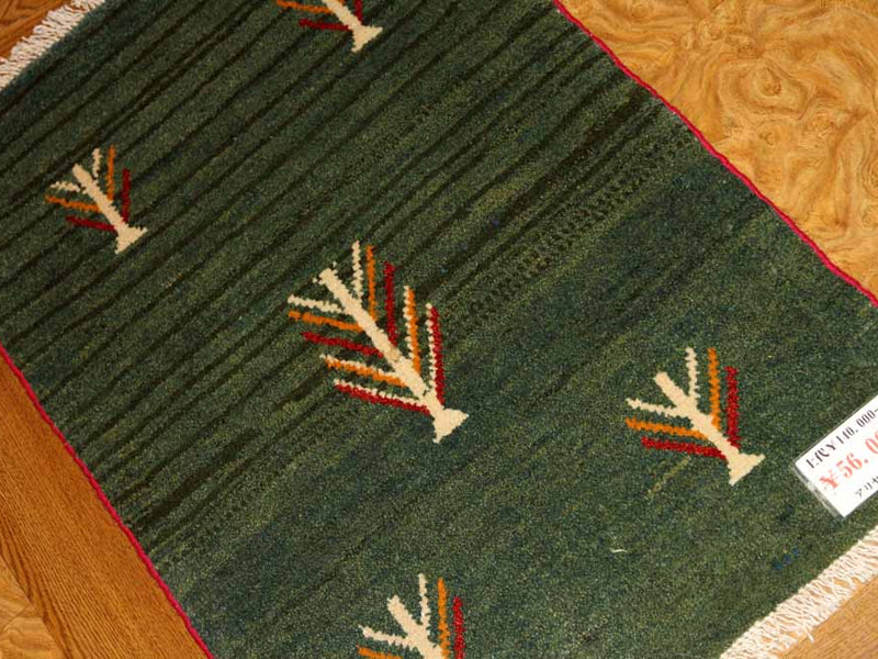 とてもシンプルデザインでおしゃれなギャッベの玄関マット26778、サイズ：90ｘ60ｃｍ（フサ含まず）