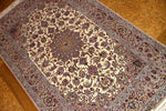 Isfahan persian carpetイスファハンラグ50138、サイズ：174x108ｃｍ（フサ含まず）