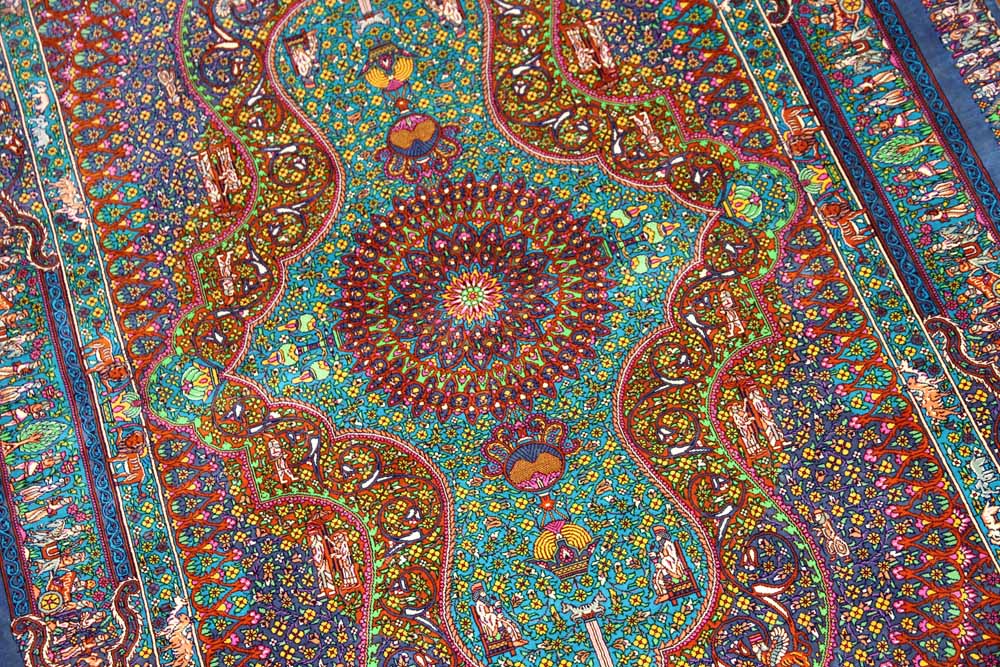 トップクラス手織りシルクペルシャ絨毯有名工房センターラグ60019、サイズ：153x103 CM (フサ含まず)